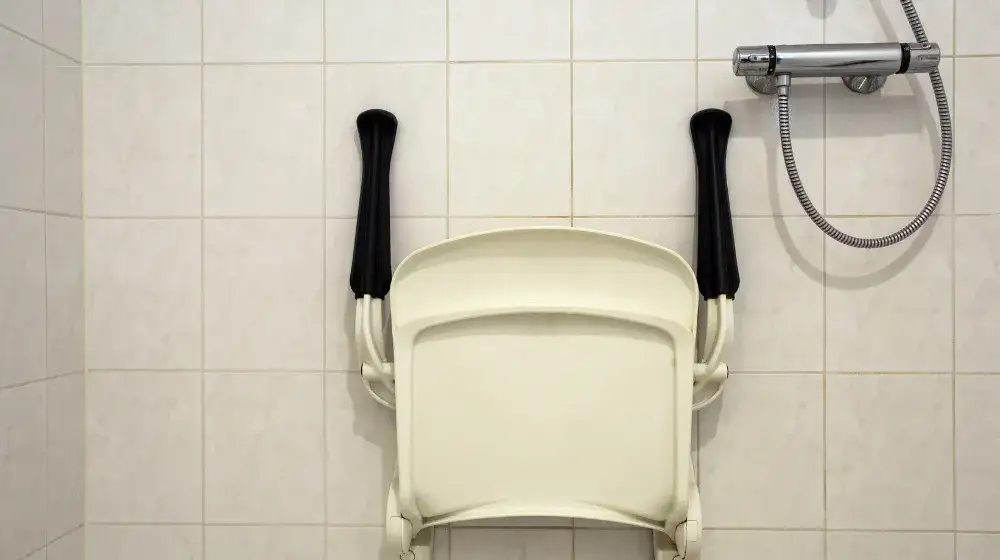 Zdjęcie Jak napisać podanie o remont łazienki, aby uniknąć problem&oacute;w?