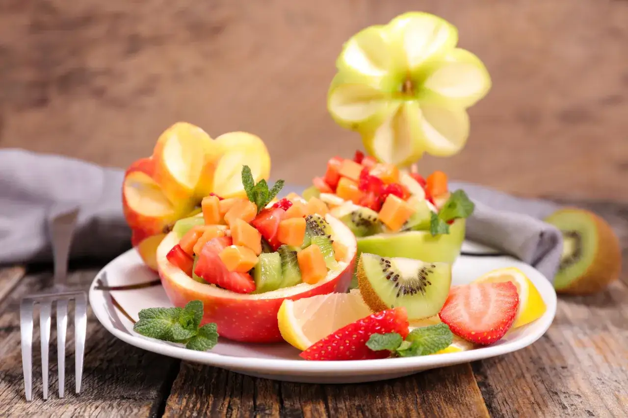 Zdjęcie Jak zrobić sałatkę owocową - proste przepisy i smaczne dodatki