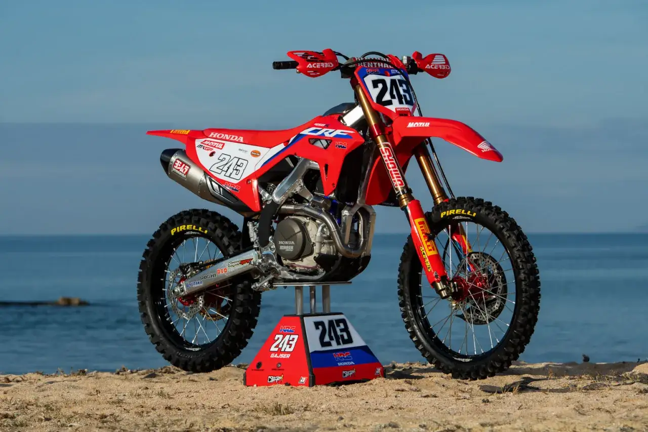 Zdjęcie Honda CRF 450 ile ma koni - moc, która zaskoczy każdego motocyklistę