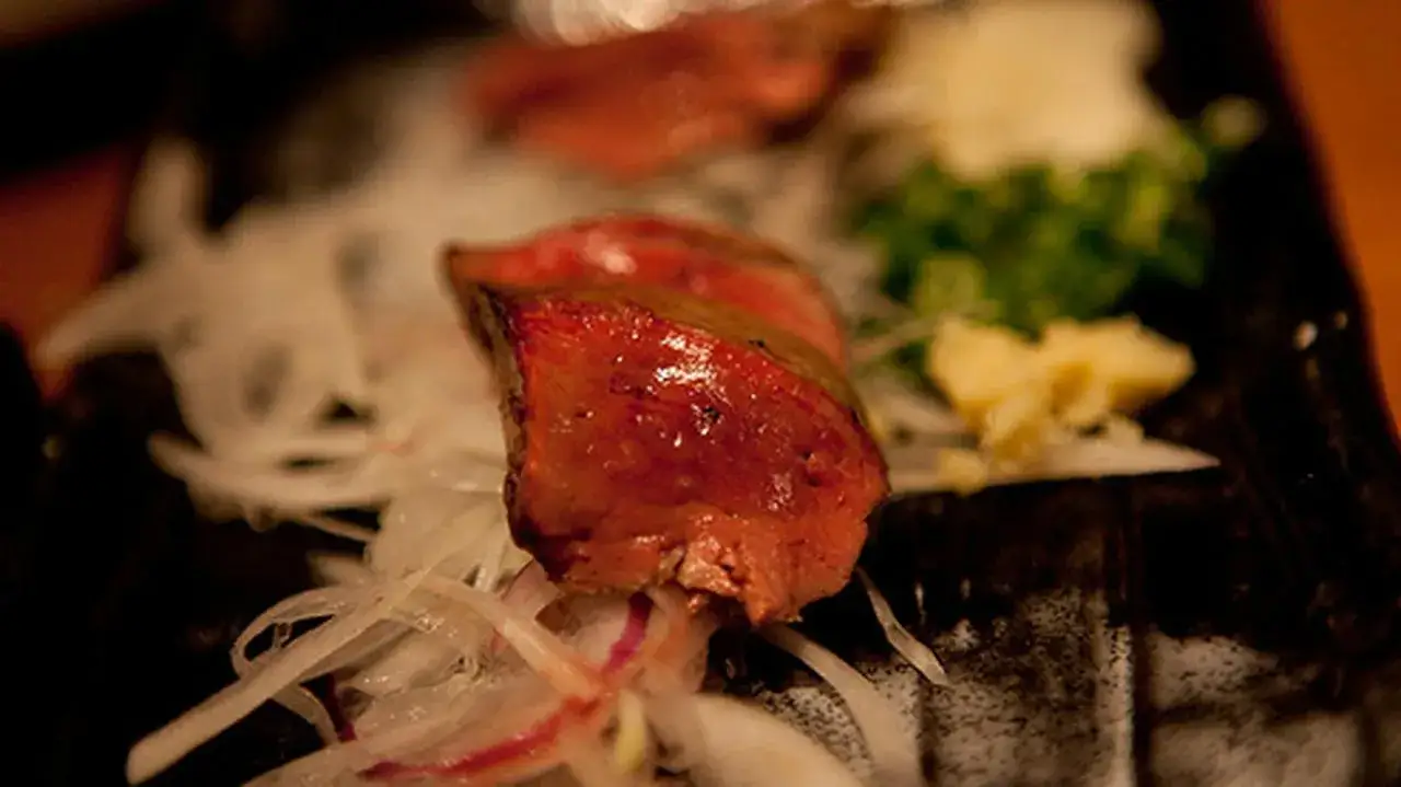 Zdjęcie Czy można mrozić surową wątróbkę? Oto co musisz wiedzieć, aby nie stracić jakości