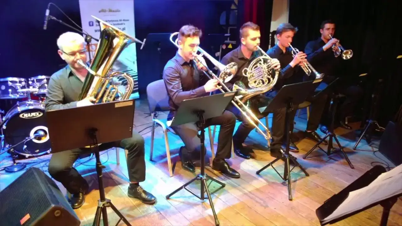 Zdjęcie Kwintet dęty blaszany - poznaj instrumenty i ich rolę w muzyce