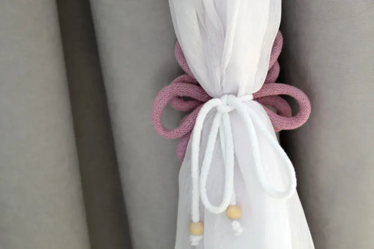 Zdjęcie Ozdoby do firan jak zrobić - kreatywne pomysły na unikalne dekoracje