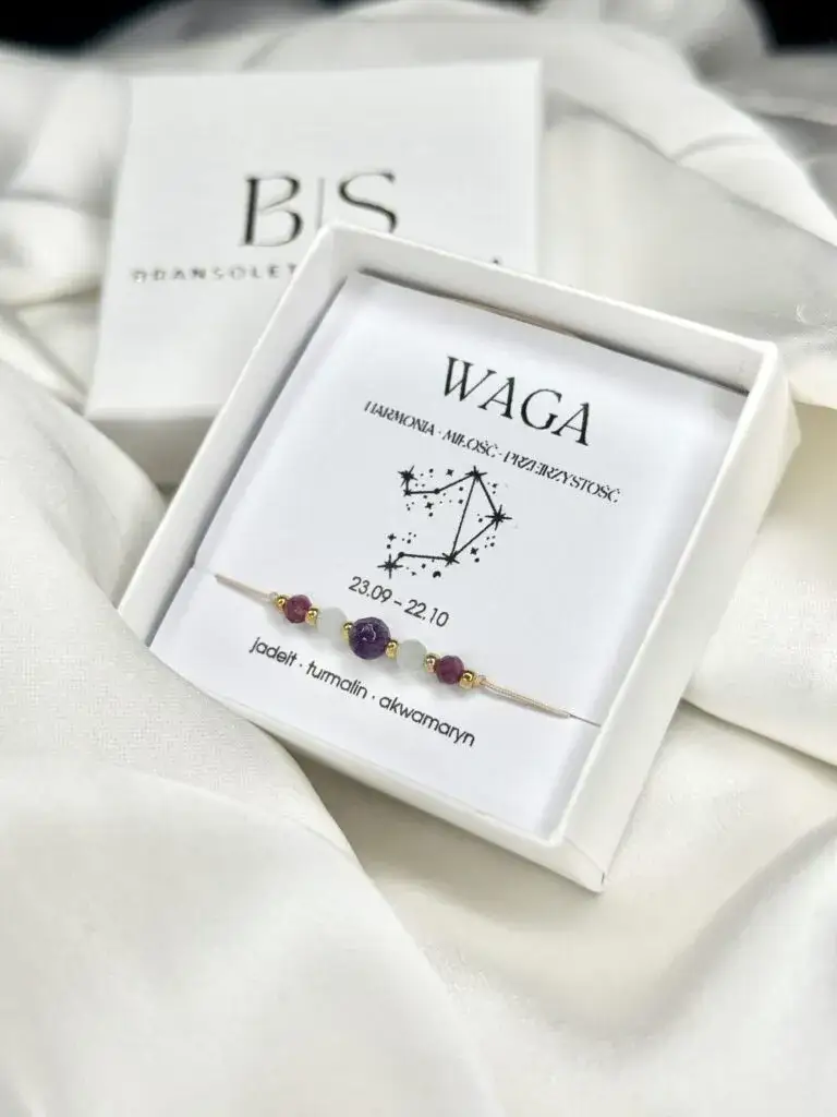 Zdjęcie Co można kupić dziewczynie pod choinkę, aby ją zaskoczyć i uszczęśliwić