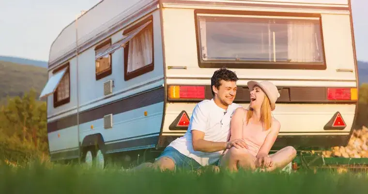 Zdjęcie Jakie firmy produkują przyczepy kempingowe? Porównanie najlepszych marek