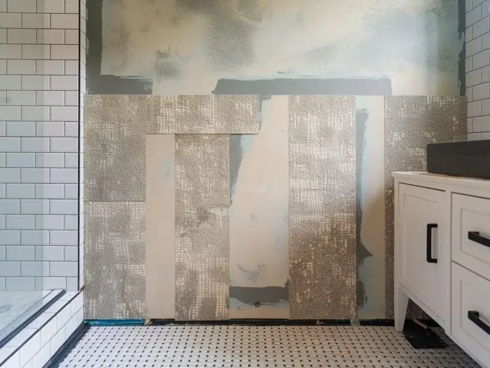 Zdjęcie Jak położyć kafelki na kafelki bez kłopotów i z trwałym efektem