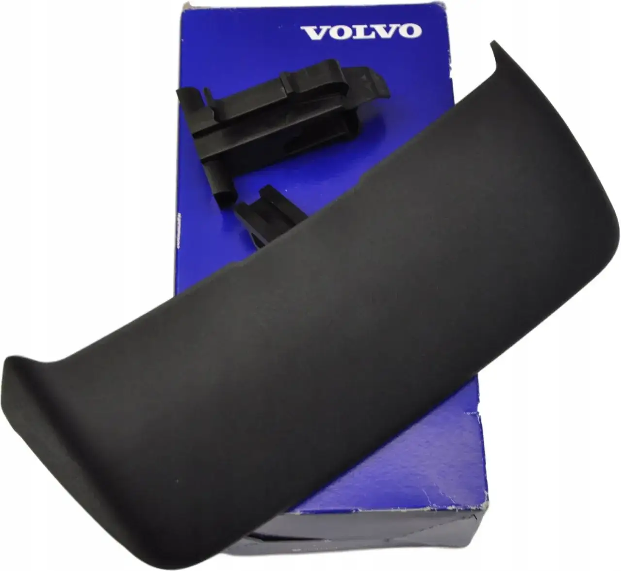 Volvo V50 zderzak przedni miejsce na hak holowniczy zaślepka