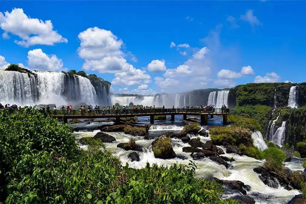 r&oacute;żnorodność krajobraz&oacute;w Argentyny (Iguazu, Andy, Patagonia, Buenos Aires)