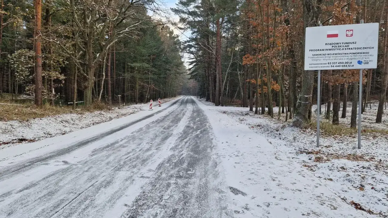 Zdjęcie drogi wojew&oacute;dzkiej 501 na Mierzei Wiślanej