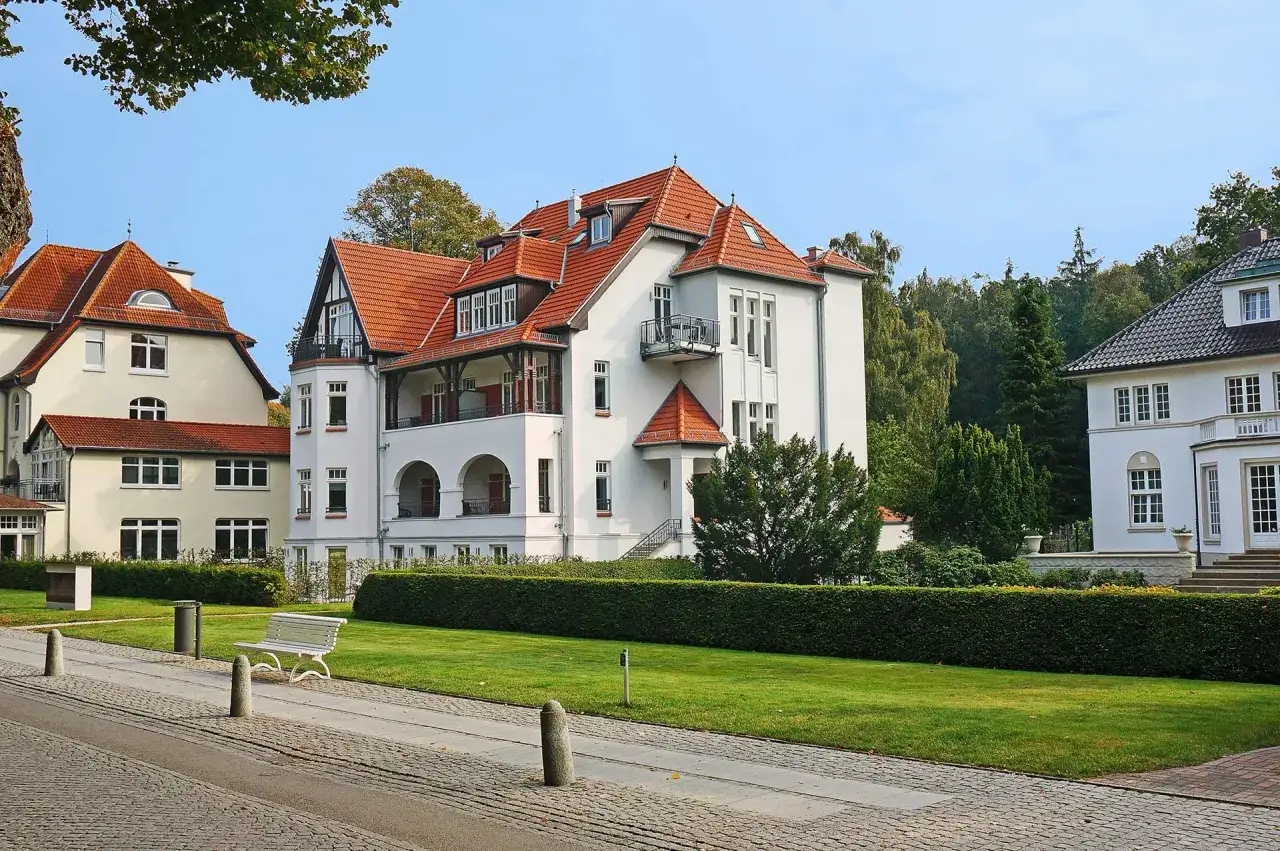Villen K&uuml;hlungsborn B&auml;derarchitektur Ostseeallee