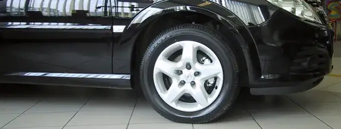 Porównanie felgi strukturalnej i taniej alufelgi