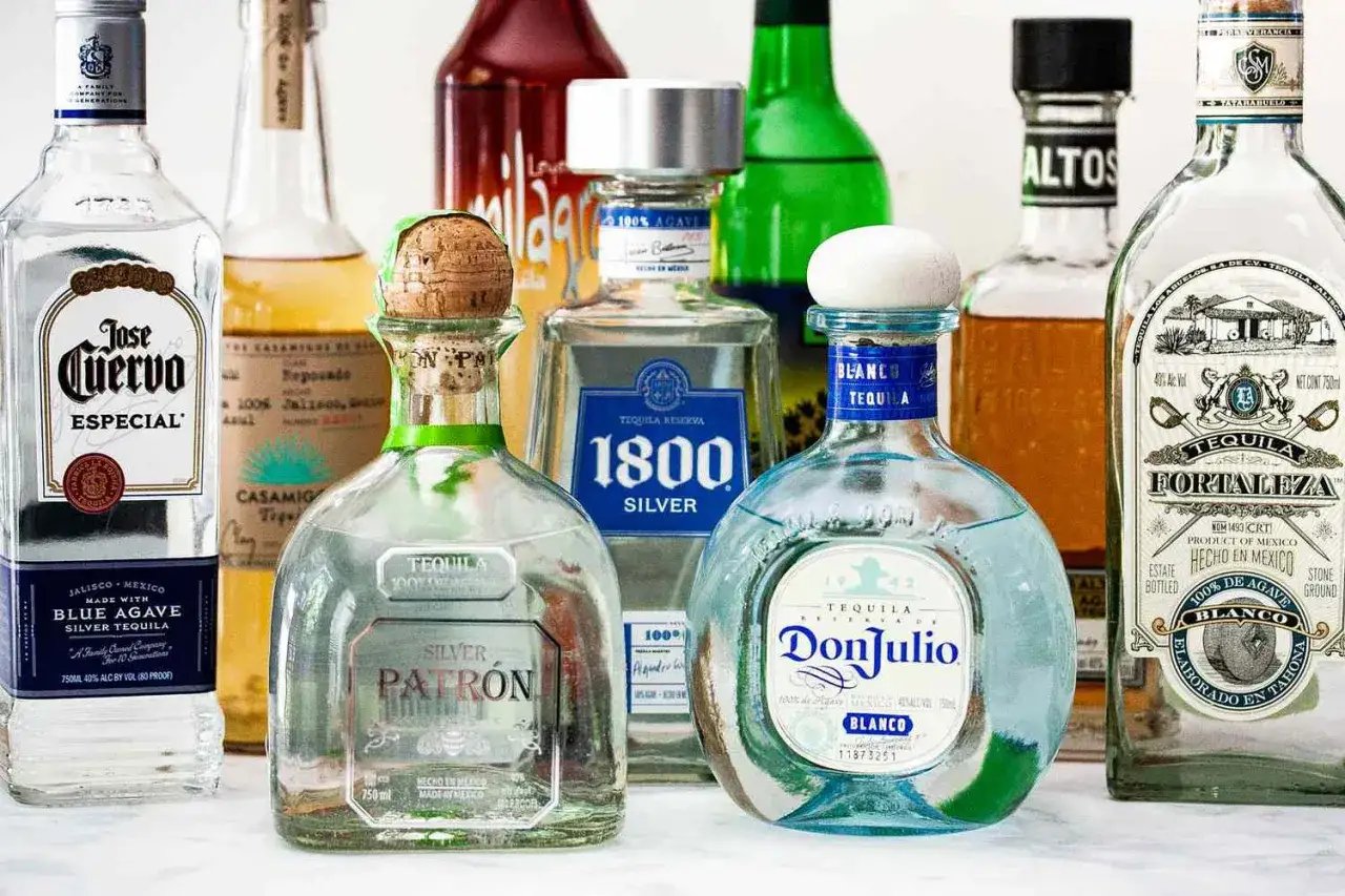 różne rodzaje tequili blanco reposado añejo