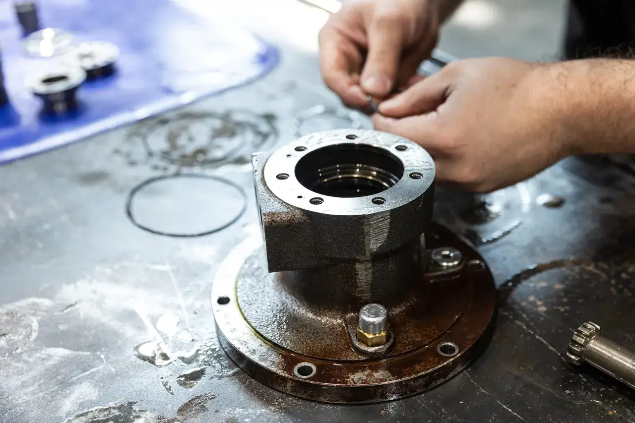 Awarie hydrauliki ruchomej podłogi