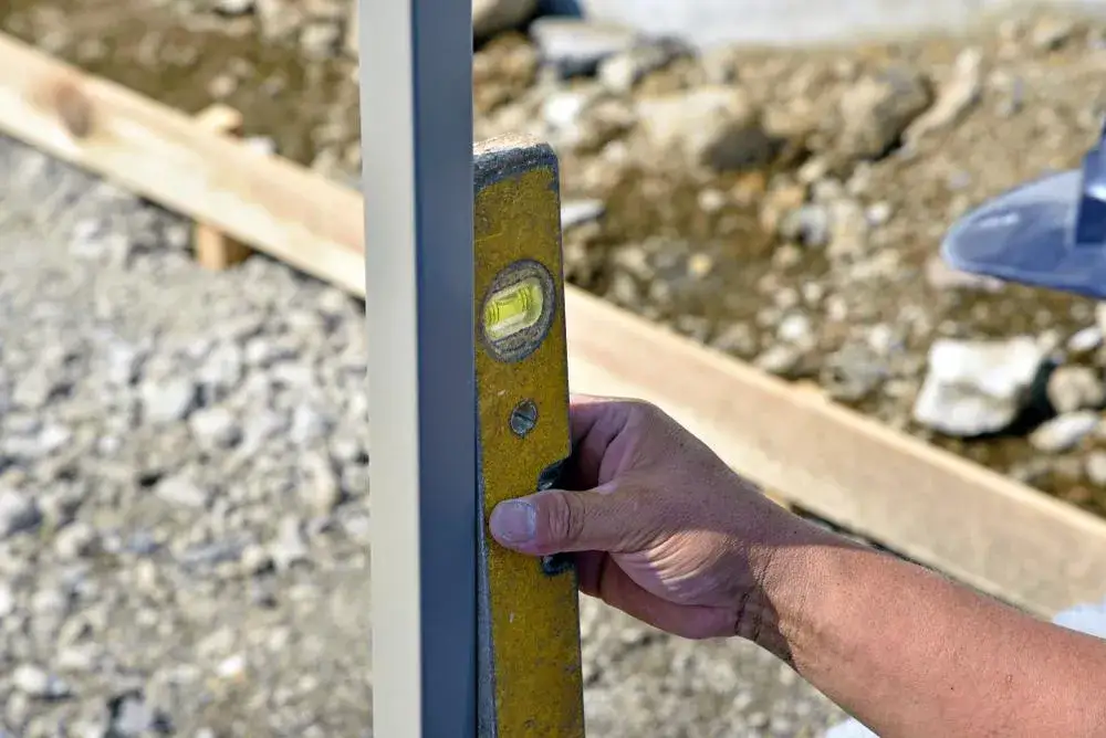 błędy poziomowania ogrodzenia