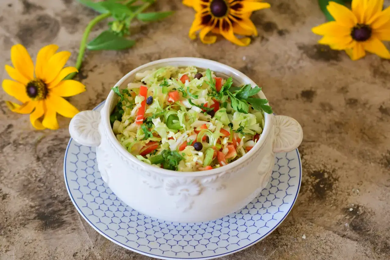 zdrowe sur&oacute;wki bez majonezu