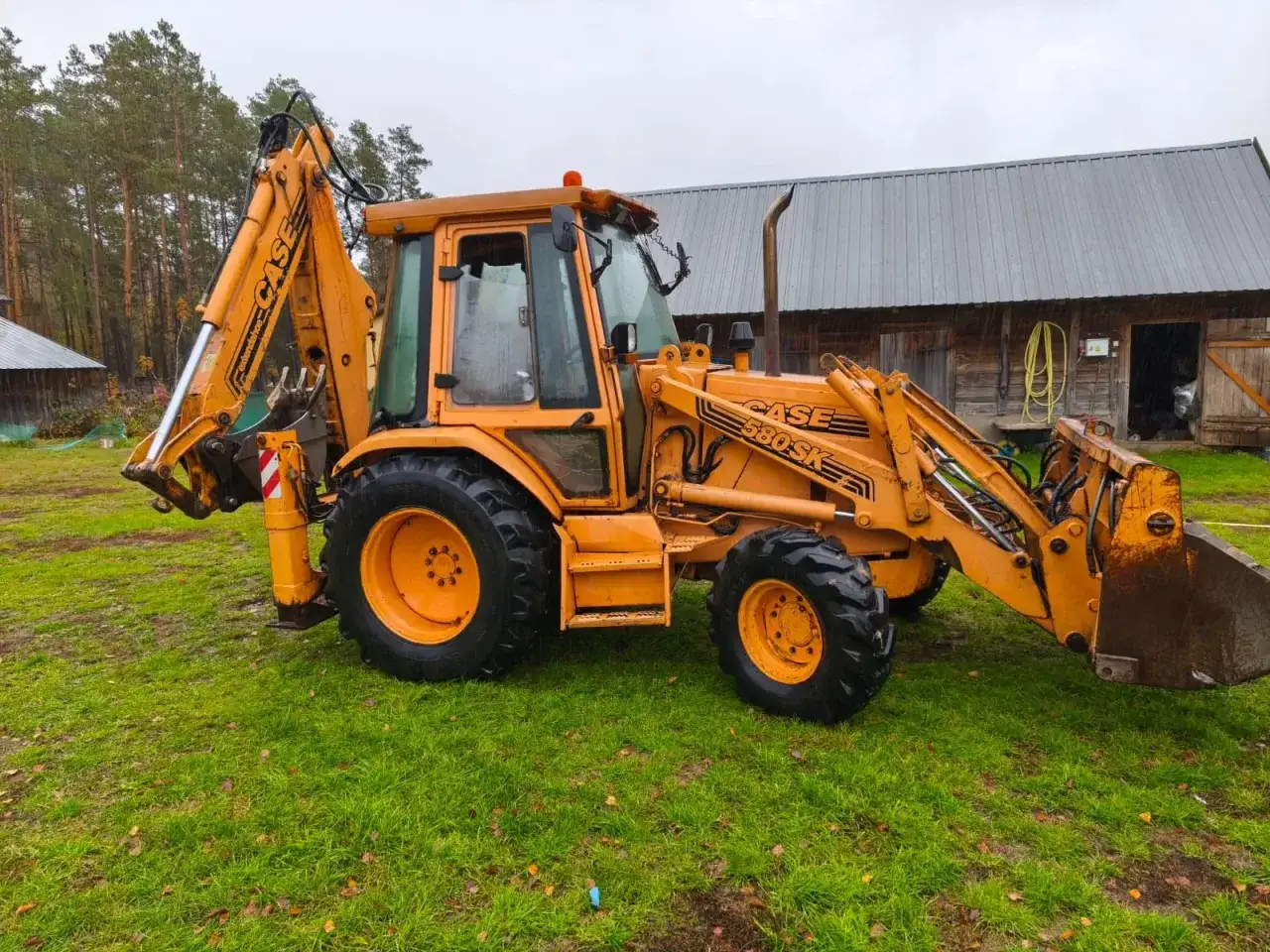 różne stare koparko-ładowarki modele Ostrówek Case JCB Białoruś