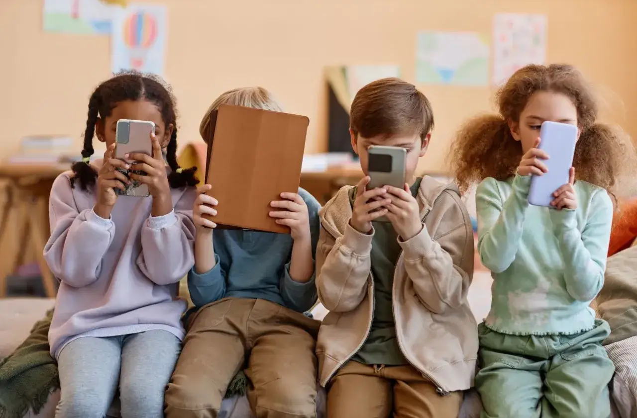 statut szkoły przepisy telefon komórkowy