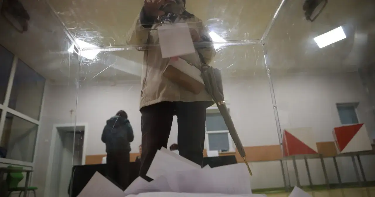 Zdjęcie Czy można zrobić zdjęcie karty do głosowania? Sprawdź zasady i ryzyka