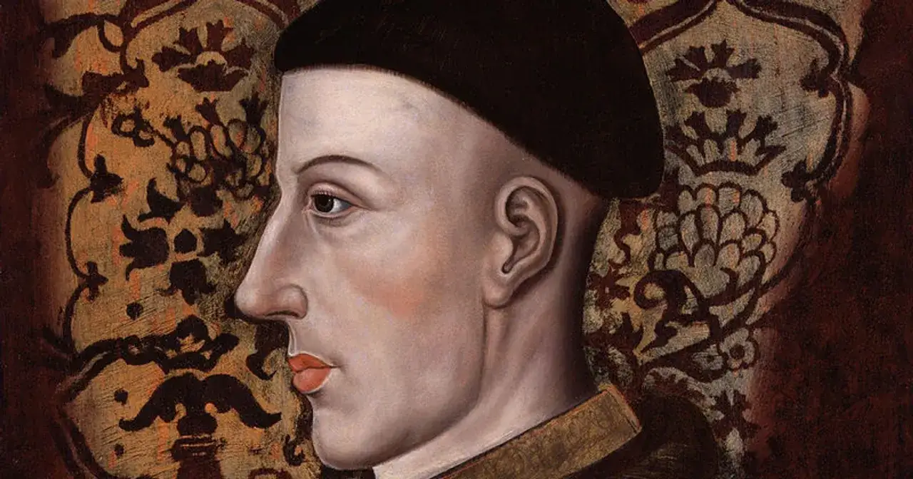 Portret kr&oacute;la Henryka V w profilu, w czepku i złotej szacie, na tle wzorzystej tkaniny.