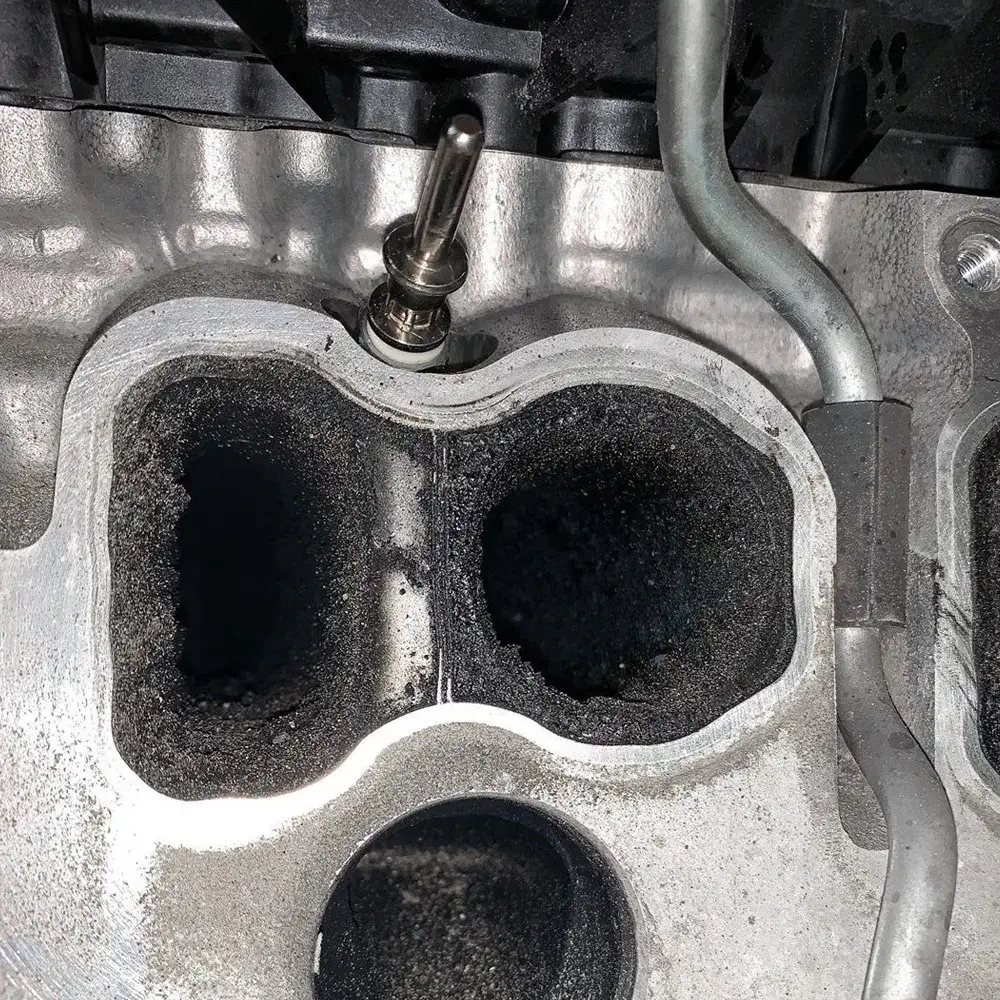 Zdjęcie Skuteczne metody czyszczenia kolektora ssącego w dieslu bez demontażu