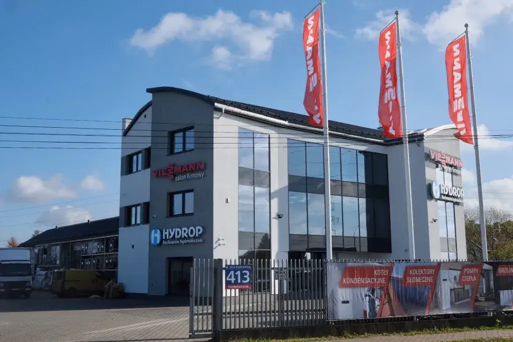 Rodzaje sklep&oacute;w z materiałami hydraulicznymi