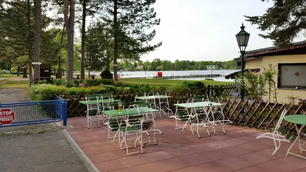 Seebad Heiligensee Gastst&auml;tte Terrasse mit Seeblick
