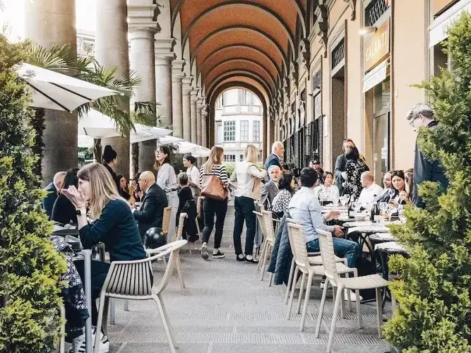 Gastronomia Enoteca Galanti esterno Piazza della Libertà Firenze