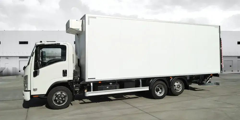 Zdjęcie Najlepsza ciężarówka do 12 ton - porównanie modeli i opinie użytkowników