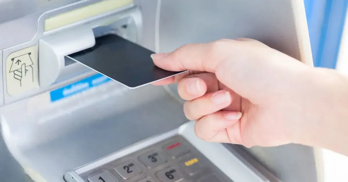 Zdjęcie Ile trwa wpłata w Euronet do mBanku? Czas oczekiwania na środki