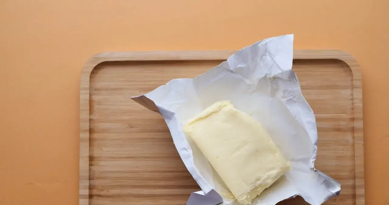 Zdjęcie Gdzie wyrzucić opakowanie po margarynie, aby nie zaszkodzić środowisku?