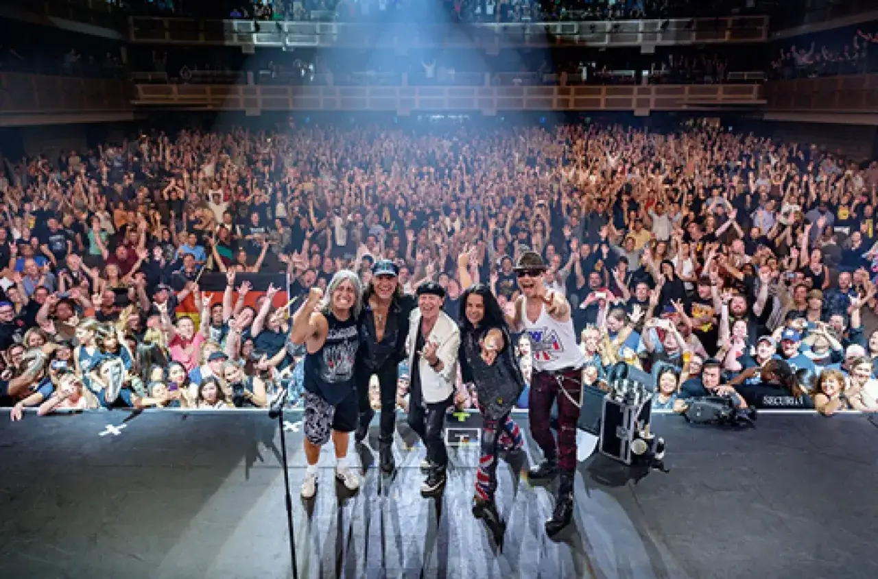 Scorpions koncert scena publiczność