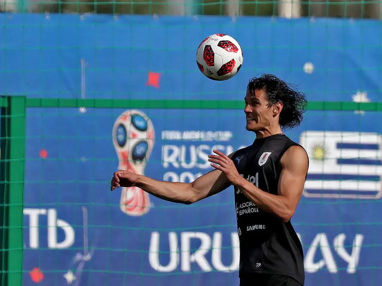 Zdjęcie Edinson Cavani - rodzina, majątek i życie prywatne słynnego napastnika