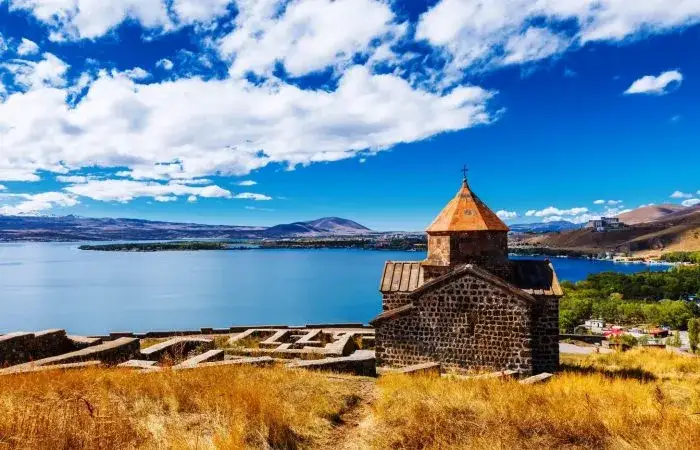 monaster Sevanavank odpowiedni strój