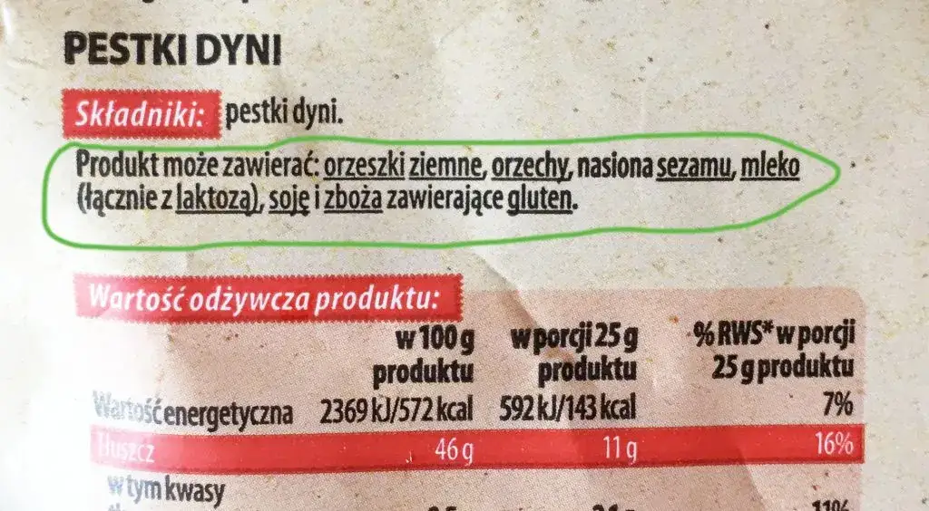 Etykieta produktu spożywczego ze składem i alergenami