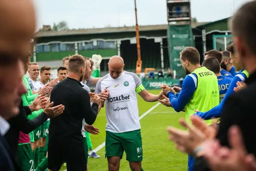 Zdjęcie W jakim wieku piłkarze kończą karierę? Zaskakujące fakty i statystyki