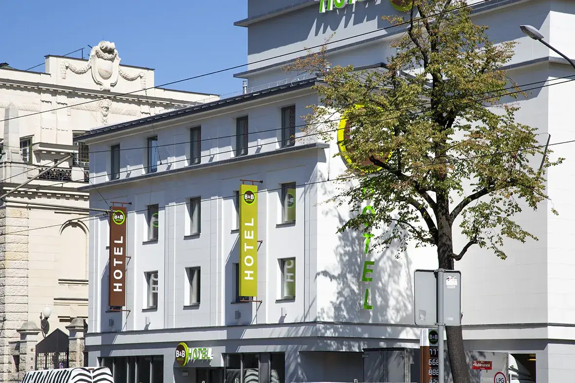 B&B Hotels fasada budynek