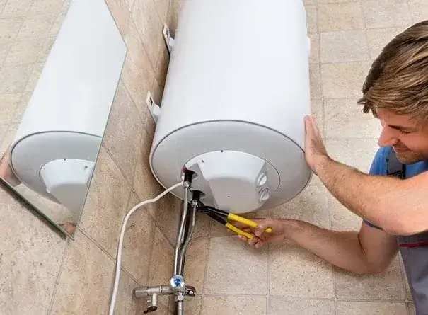 Zdjęcie Ile trwa wymiana bojlera? Sprawdź, co wpływa na czas instalacji