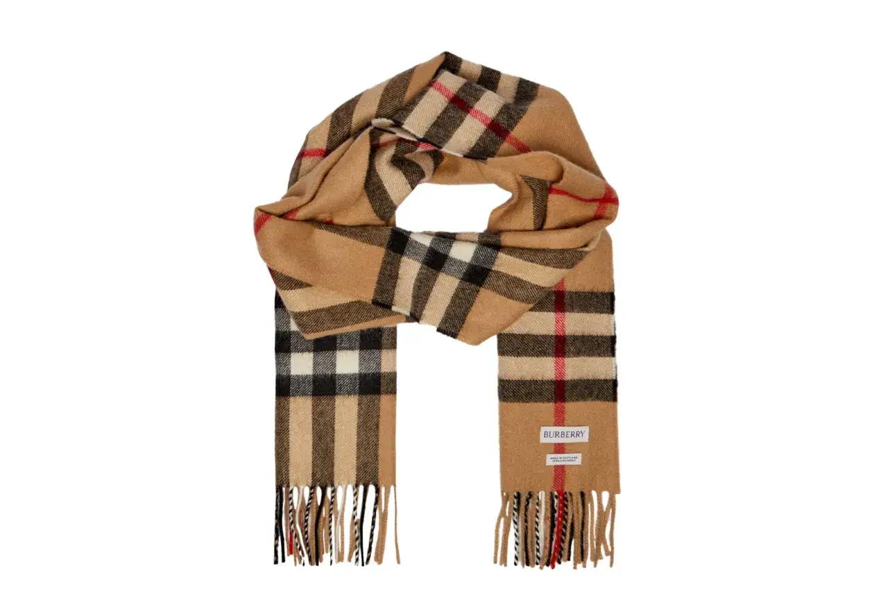 Szalik Burberry w kratę, z metką 