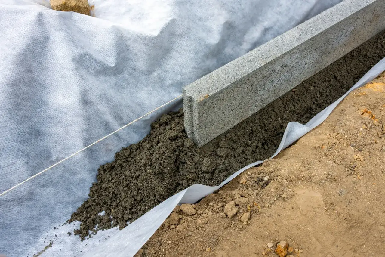 Geowł&oacute;knina pod fundamenty