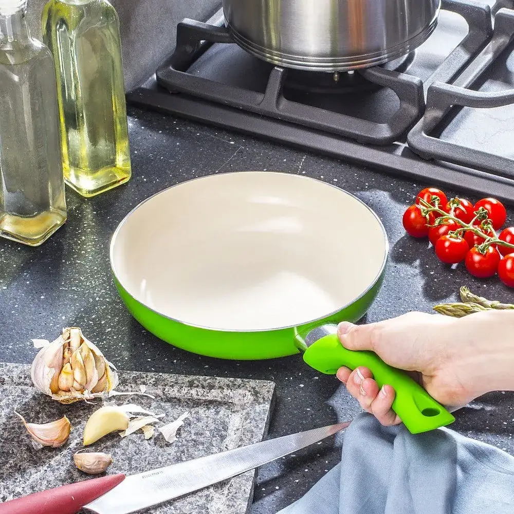 Zdjęcie Z jaką powłoką najlepsza patelnia? Odkryj trwałość i zdrowie w gotowaniu