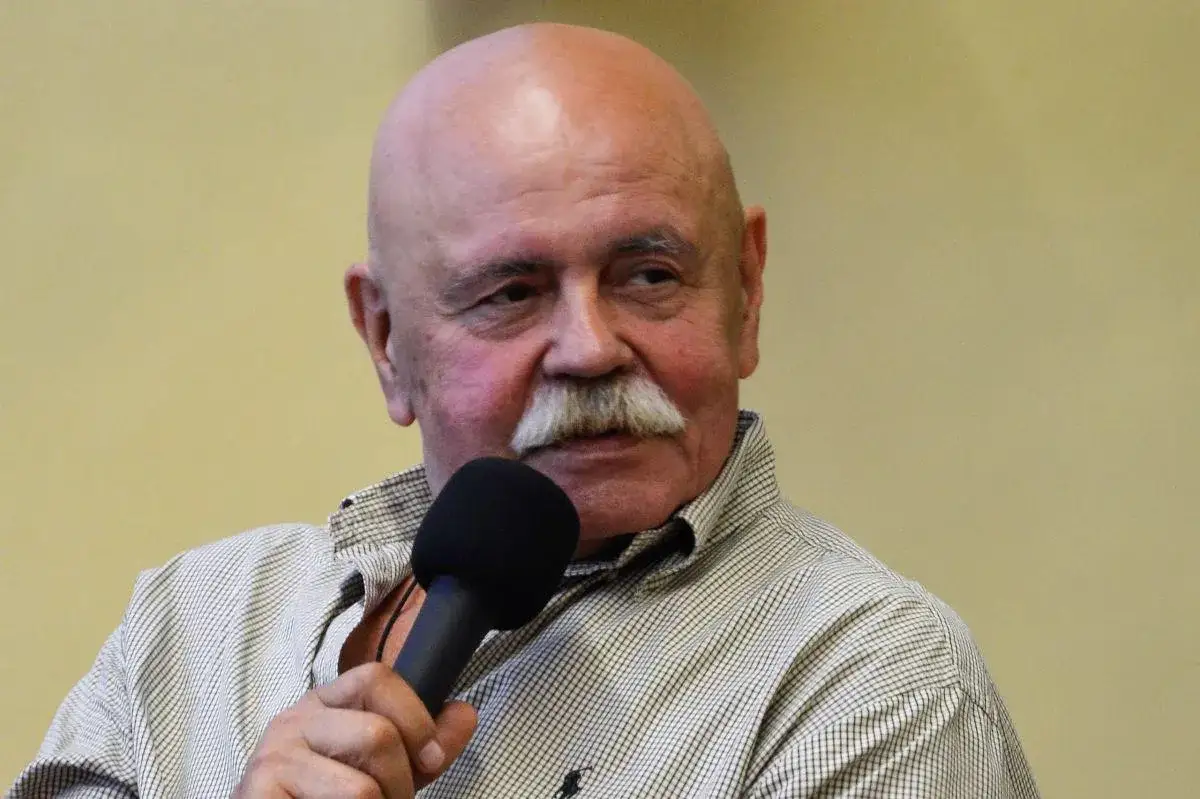 Zdjęcie Andrzej Walig&oacute;rski i jego niezapomniany wkład w Kabaret Elita