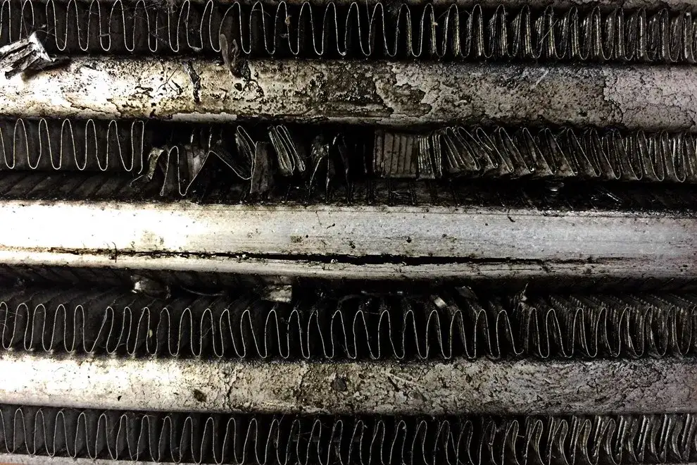 uszkodzony intercooler