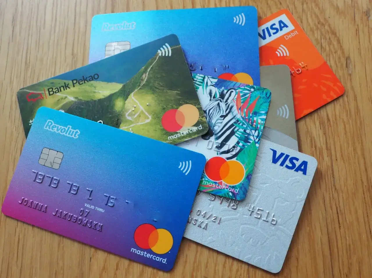 Karta wielowalutowa Revolut płatność na Węgrzech
