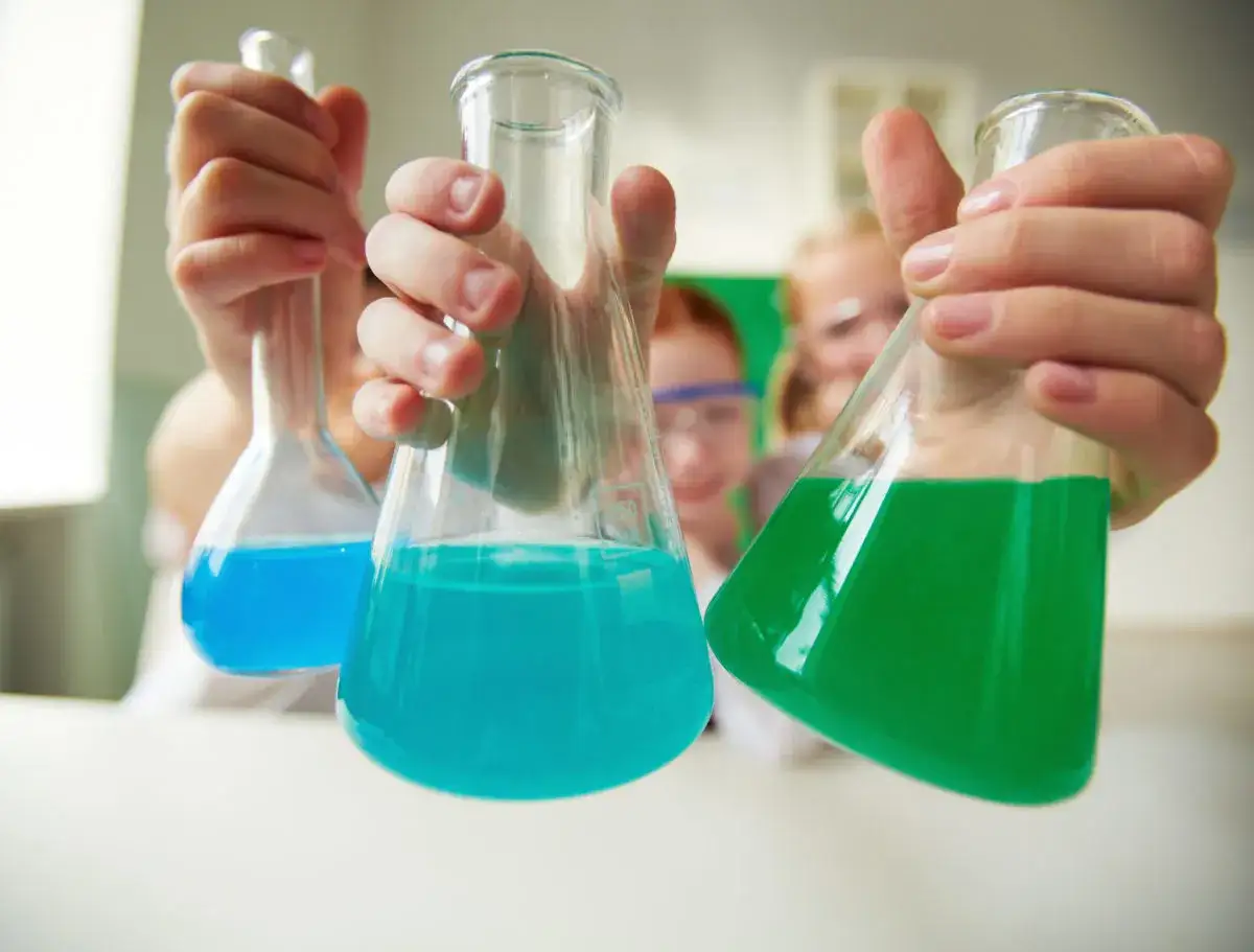 Zdjęcie Co można robić po biol chemie? Odkryj ciekawe kierunki i zawody