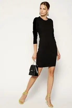 Zdjęcie Jakie buty do czarnej sukienki? 10 stylowych propozycji na każdą okazję