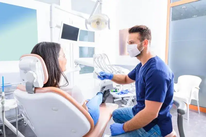dentysta praca zarobki gabinet stomatologiczny