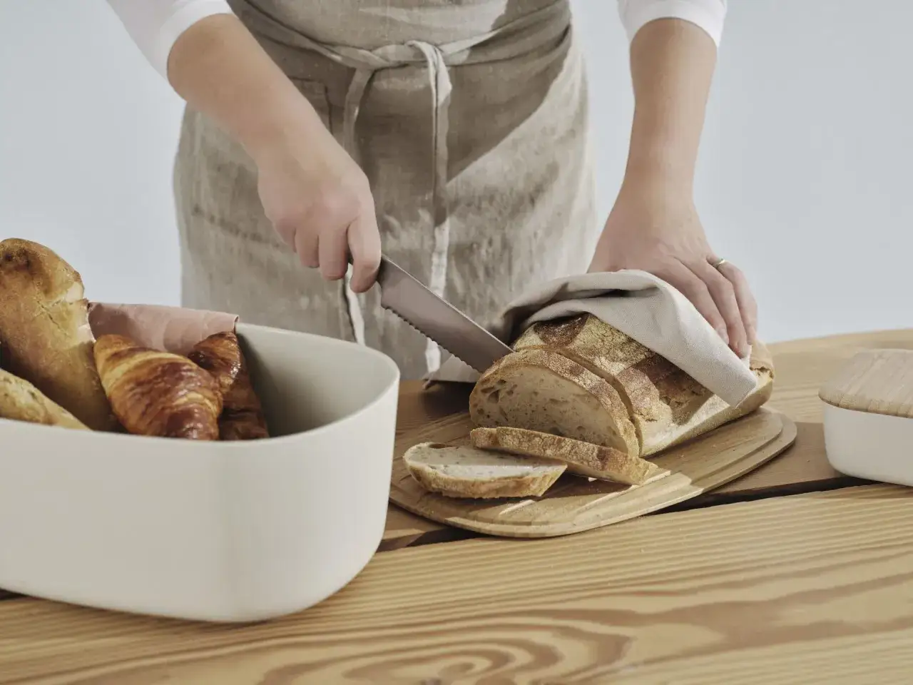 Prawidłowe przechowywanie chleba: chlebak i worek lniany