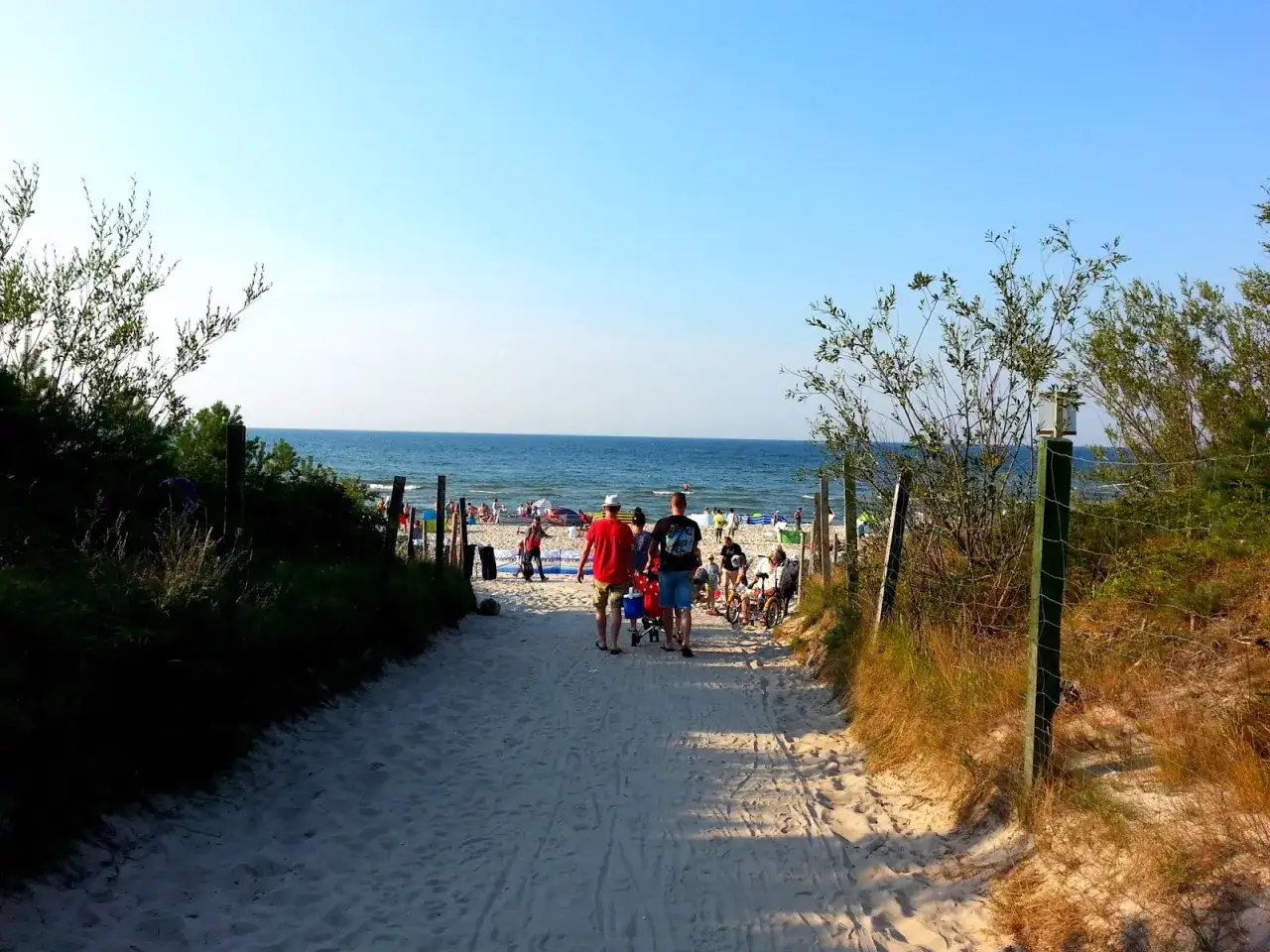 Karwia plaża lato słońce