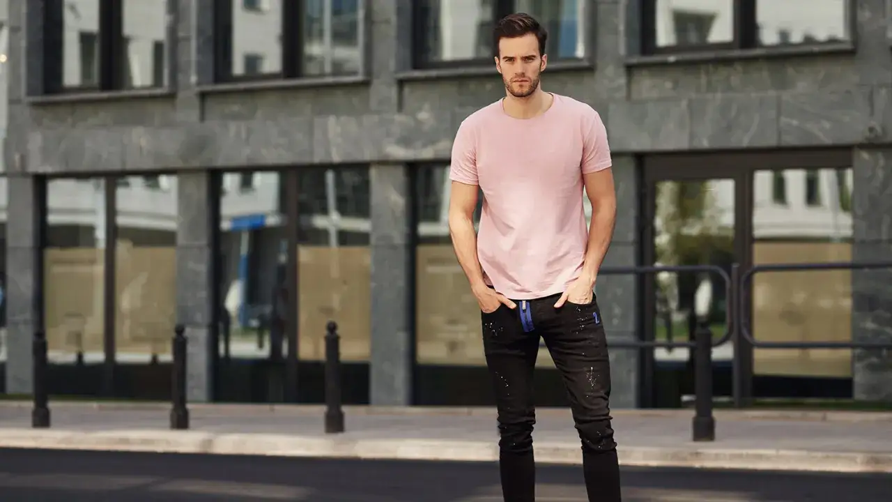 stylizacje t-shirt wpuszczony w spodnie