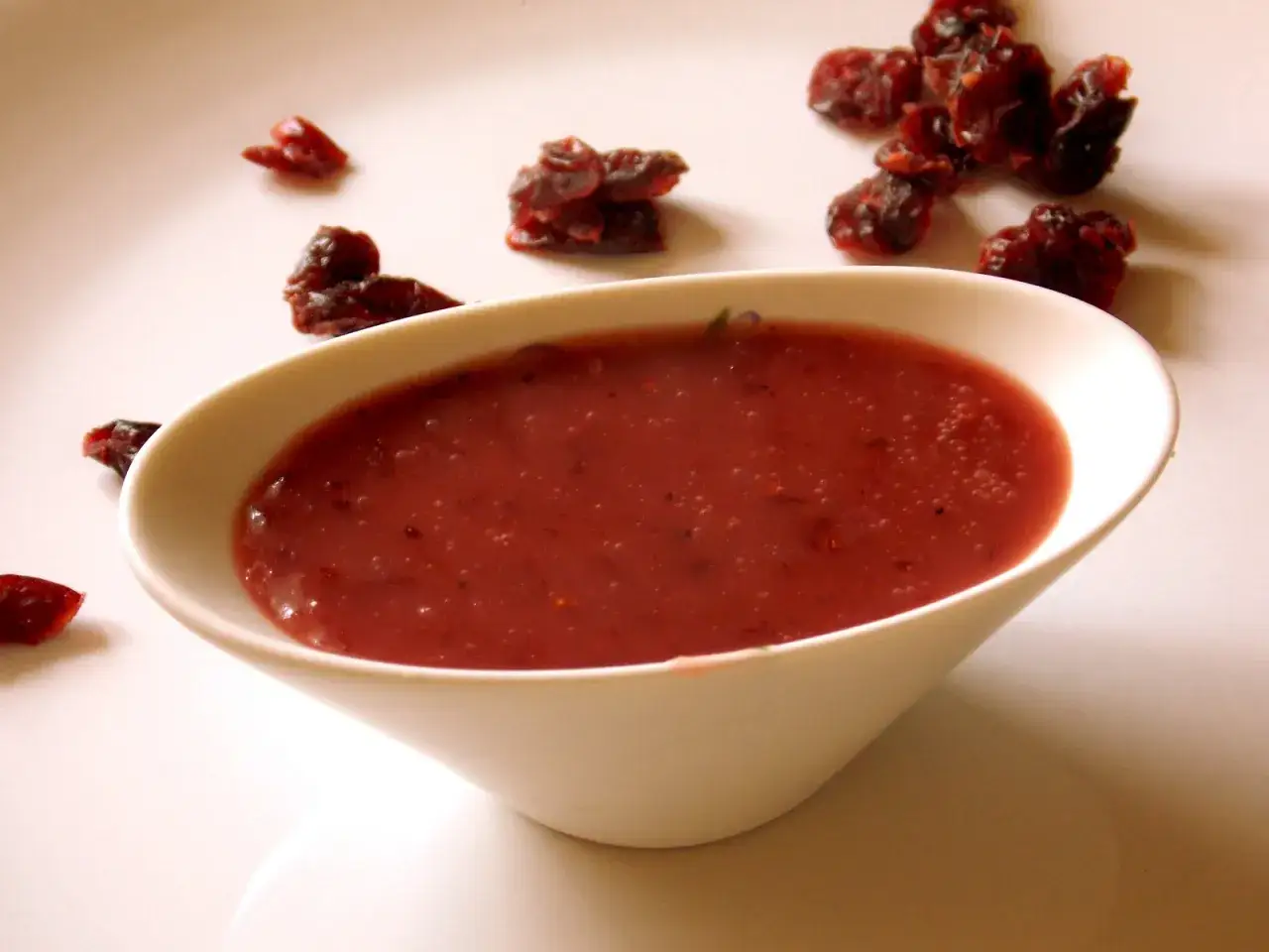 Zdjęcie Jak zrobić sos żurawinowy z konfitury w 15 minut - pyszny i prosty