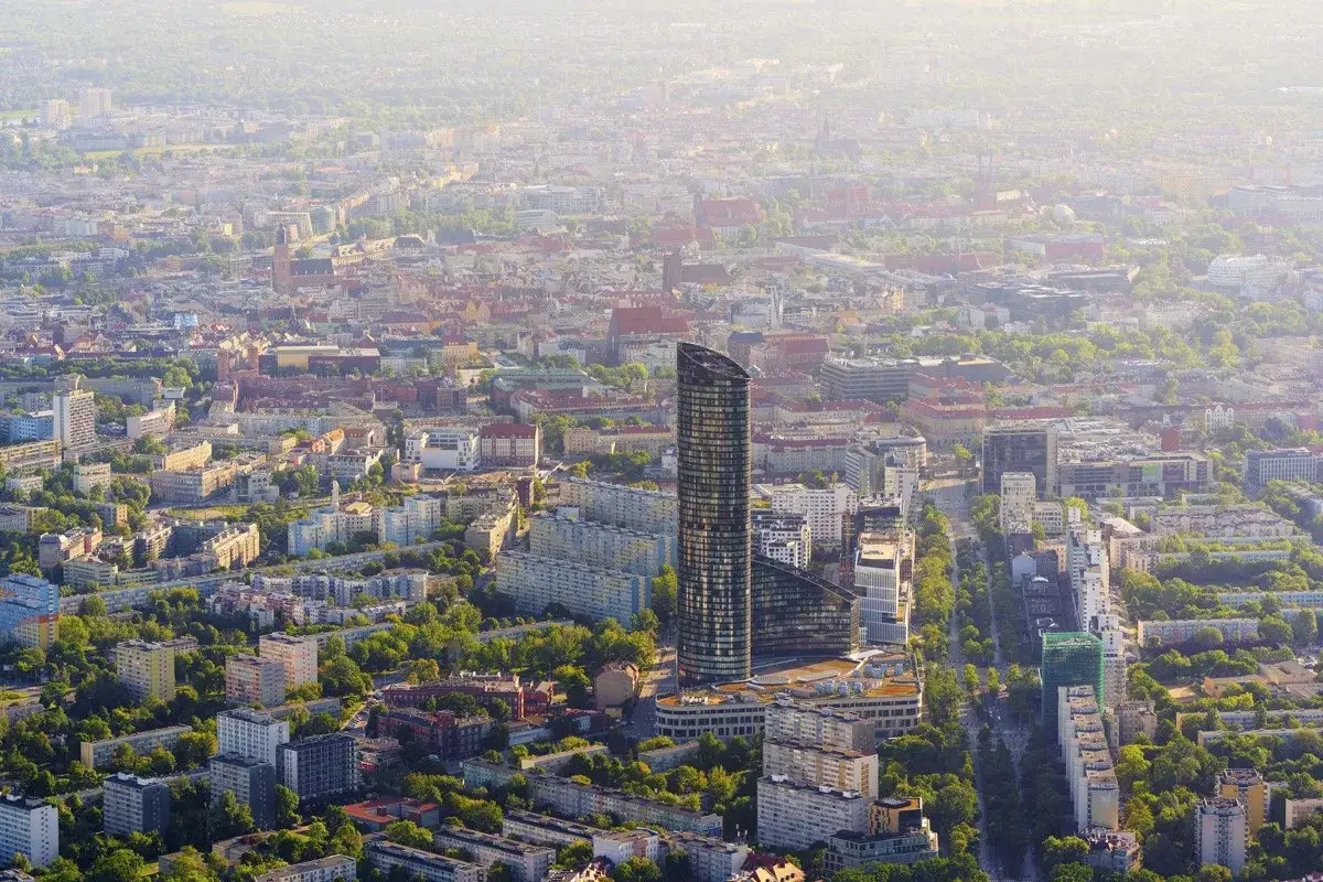 Sky Tower Wrocław z lotu ptaka